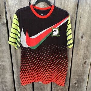 Men's Nike T-Shirt Multicolor Swish Logo L Active Streetwear Vibrant Gradient